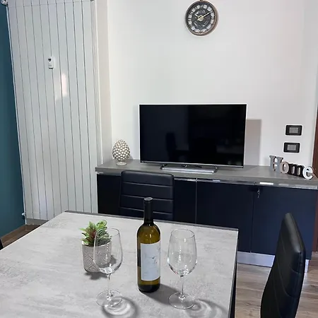 Virgilio House Apartment Stresa